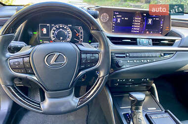 Седан Lexus ES 2019 в 