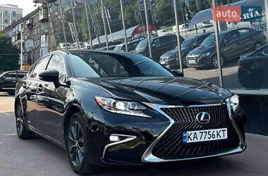 Седан Lexus ES 2013 в Києві