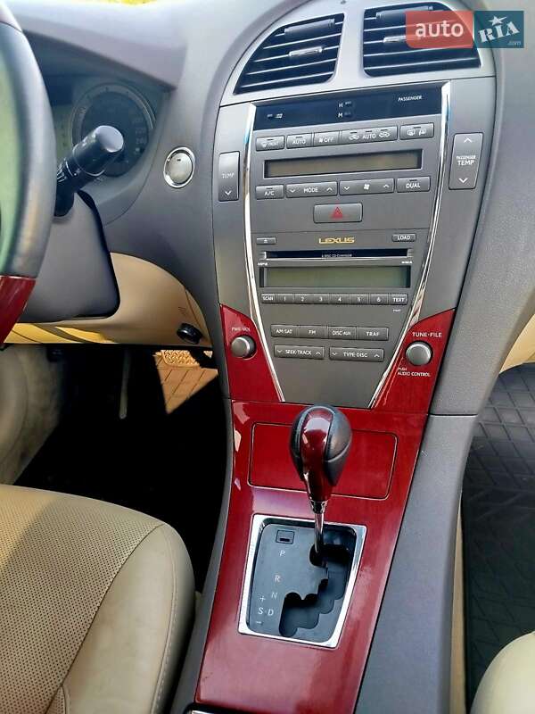 Седан Lexus ES 2008 в Новой Ушице