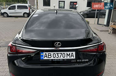 Седан Lexus ES 2020 в 