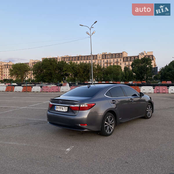 Седан Lexus ES 2015 в Одессе