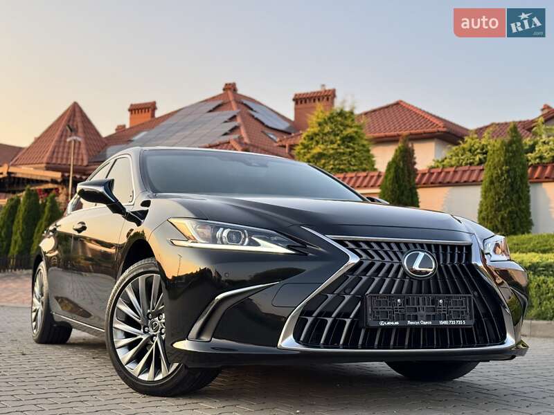 Lexus ES 2022