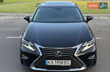 Седан Lexus ES 2018 в 