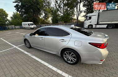 Седан Lexus ES 2016 в 