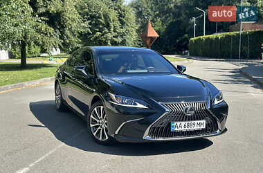 Седан Lexus ES 2020 в Киеве