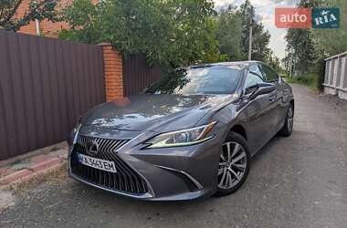 Седан Lexus ES 2020 в Киеве