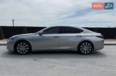 Седан Lexus ES 2020 в Львові