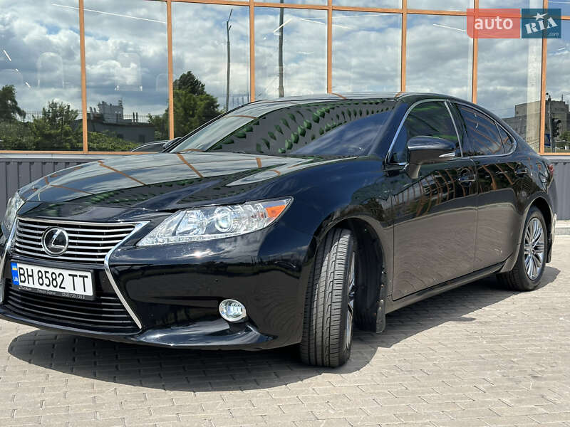 Седан Lexus ES 2012 в Одесі
