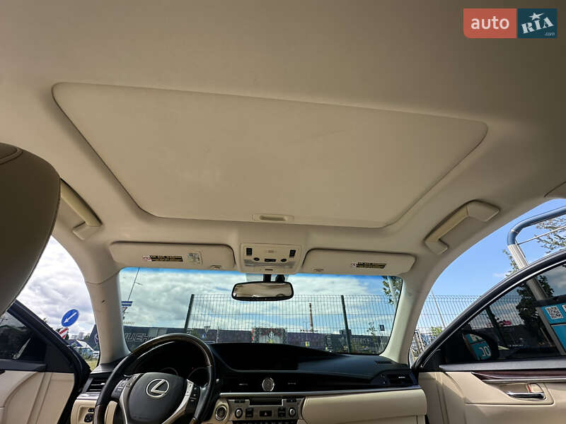 Седан Lexus ES 2012 в Одесі