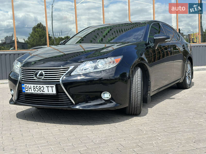Седан Lexus ES 2012 в Одесі