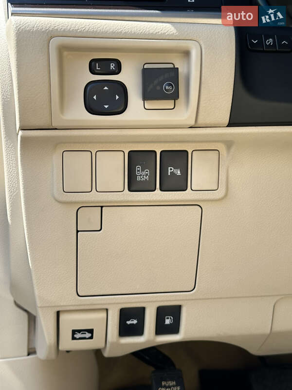 Седан Lexus ES 2012 в Одесі