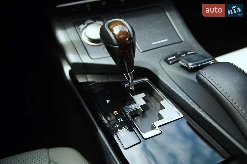 Седан Lexus ES 2015 в Харькове