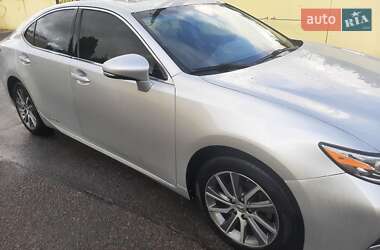Седан Lexus ES 2017 в 