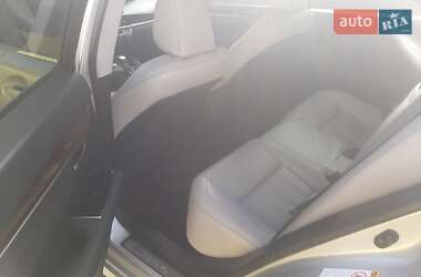 Седан Lexus ES 2017 в 