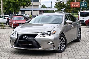Седан Lexus ES 2018 в Дніпрі