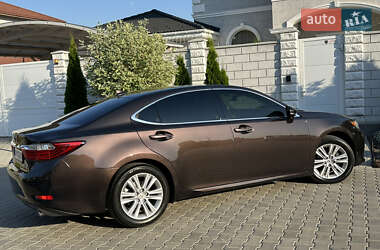 Седан Lexus ES 2012 в Одесі