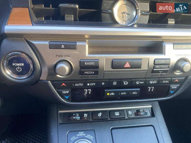 Седан Lexus ES 2015 в Одессе
