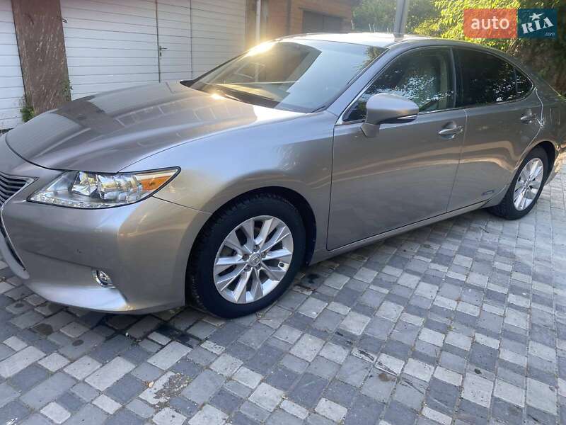 Седан Lexus ES 2015 в Одессе