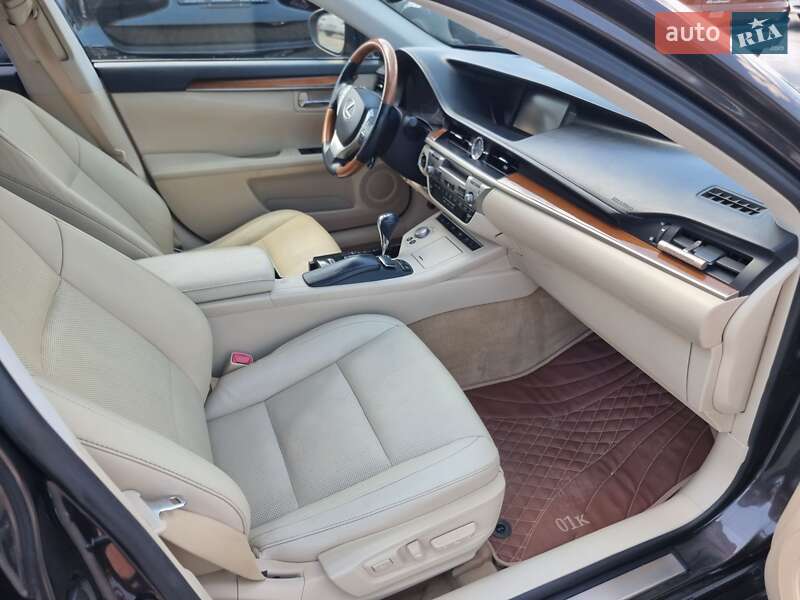Седан Lexus ES 2013 в Одессе