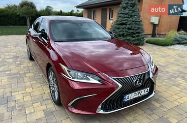 Седан Lexus ES 2020 в Киеве