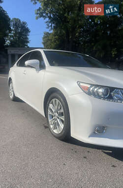 Седан Lexus ES 2013 в 