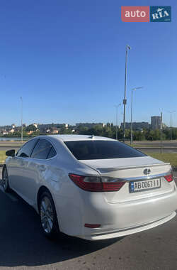 Седан Lexus ES 2013 в 