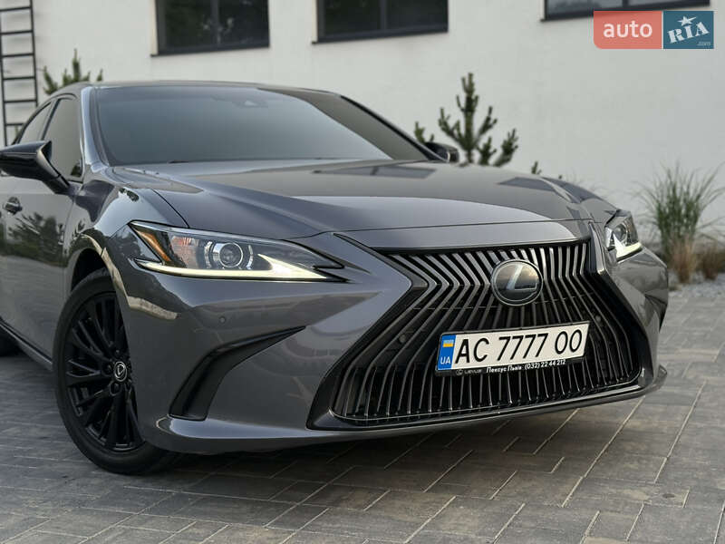 Седан Lexus ES 2020 в Луцке