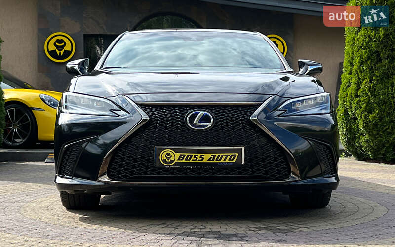 Седан Lexus ES 2022 в Львове