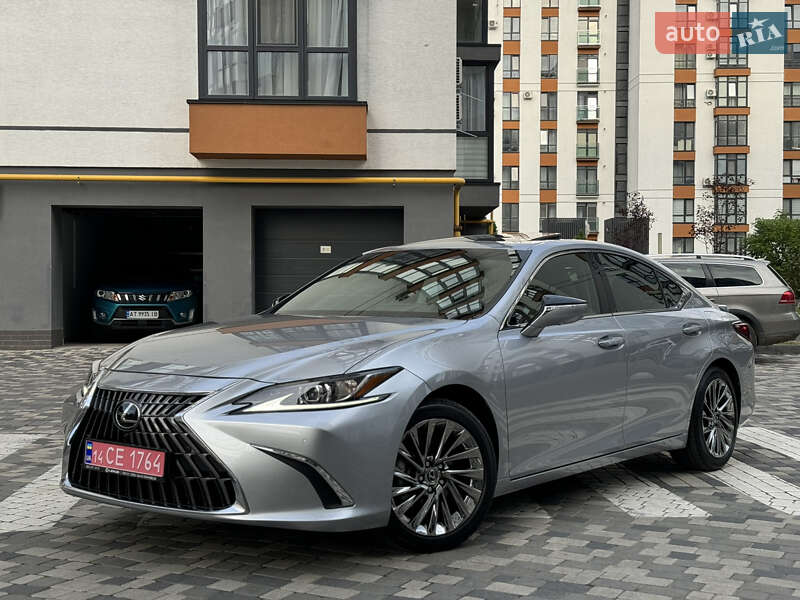 Lexus ES 2024