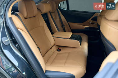 Седан Lexus ES 2022 в 