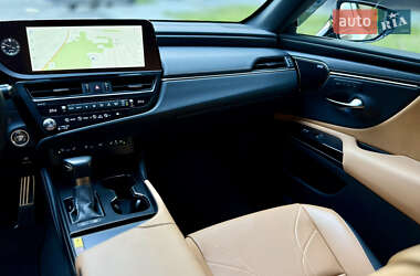 Седан Lexus ES 2022 в 