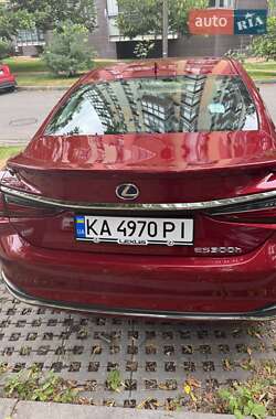 Седан Lexus ES 2022 в 