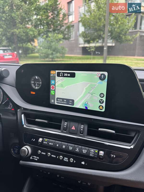 Седан Lexus ES 2022 в Киеве