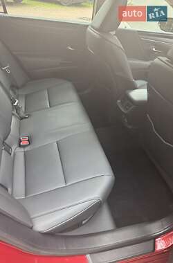 Седан Lexus ES 2022 в 