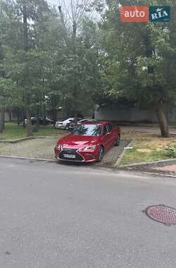 Седан Lexus ES 2022 в 