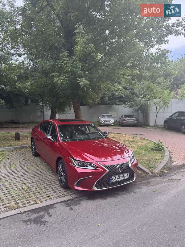 Седан Lexus ES 2022 в Киеве