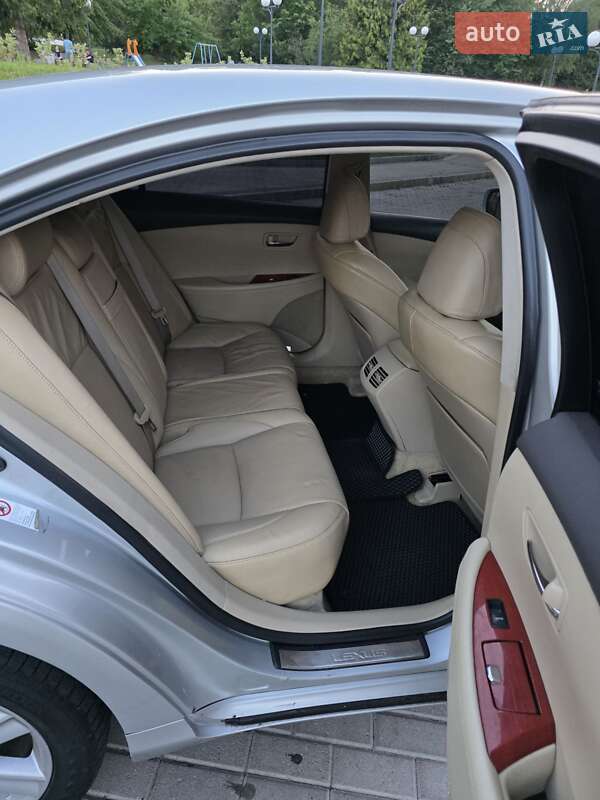 Седан Lexus ES 2007 в Ровно