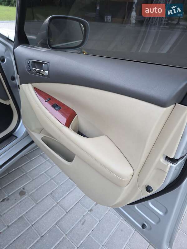 Седан Lexus ES 2007 в Ровно