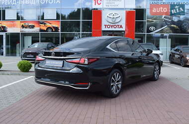 Седан Lexus ES 2019 в 