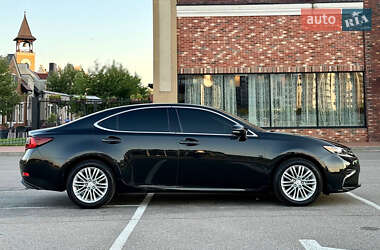 Седан Lexus ES 2016 в Києві