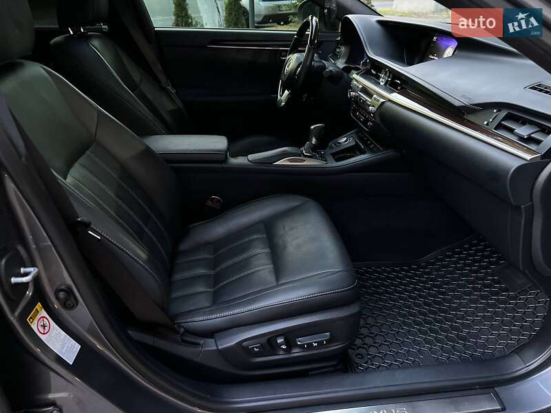 Седан Lexus ES 2016 в Одессе