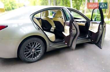Седан Lexus ES 2018 в Киеве