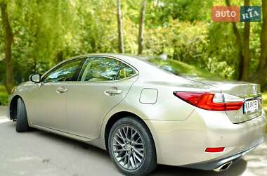 Седан Lexus ES 2018 в Киеве
