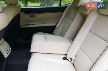 Седан Lexus ES 2018 в Киеве