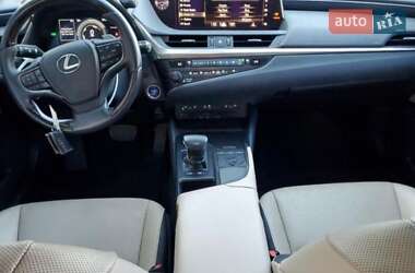 Седан Lexus ES 2020 в Киеве