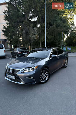 Седан Lexus ES 2017 в Виннице