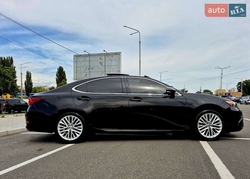 Седан Lexus ES 2014 в Киеве