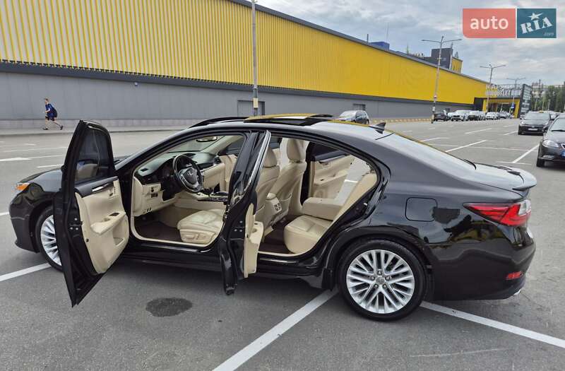 Седан Lexus ES 2014 в Киеве