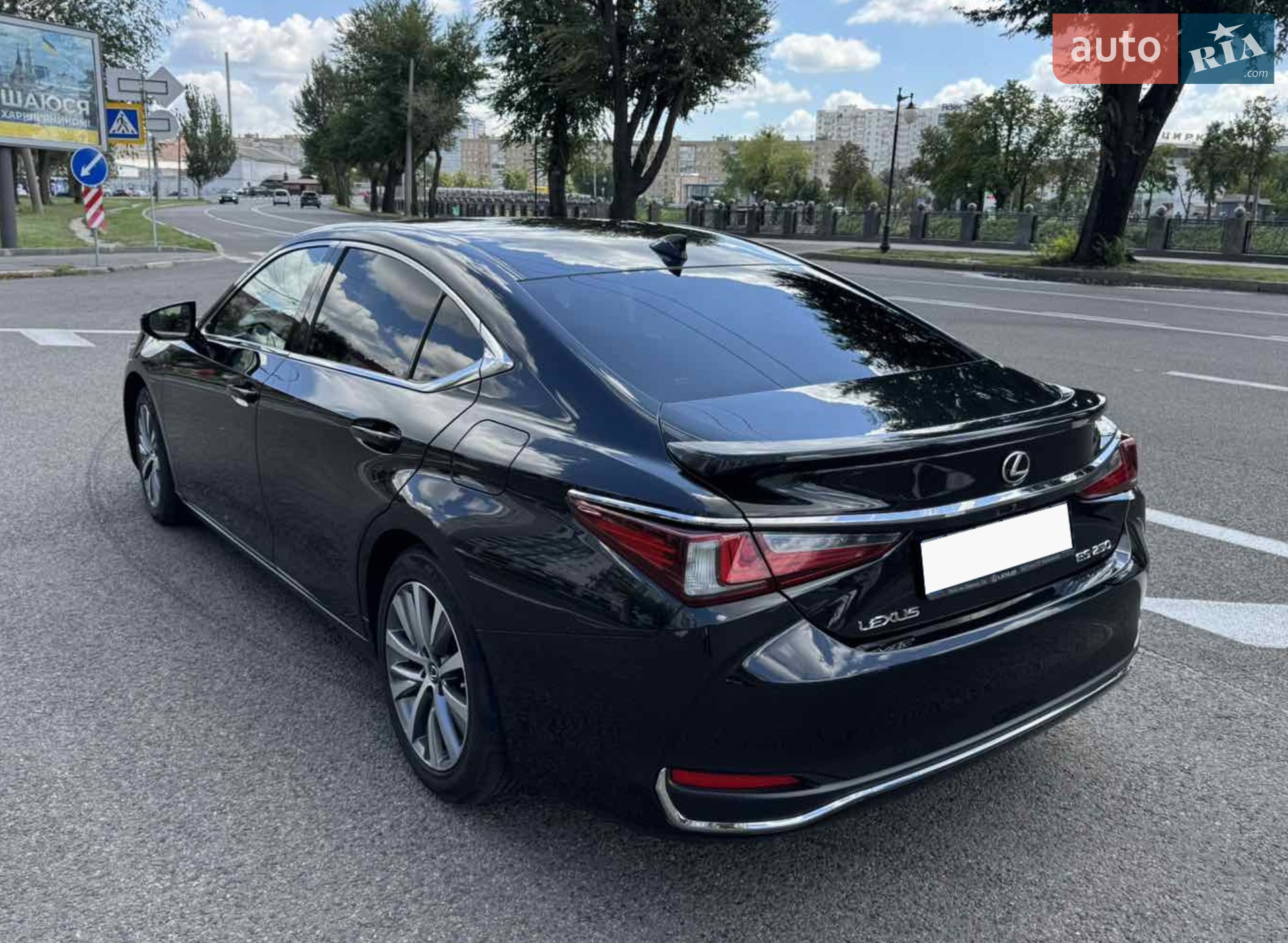 2018 Lexus ES - мініатюра 17
