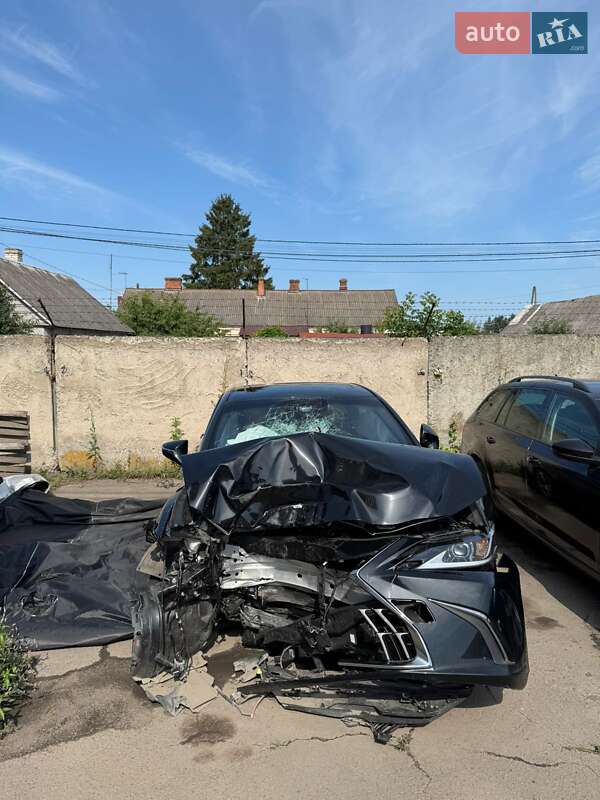 Седан Lexus ES 2022 в Луцке фото 2 Седан Lexus ES 2022 в Луцке